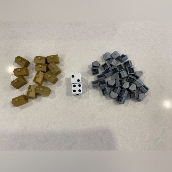 Doctor Who 50th Anniversary Collector's Edition Monopoly - Picture 7 of 14